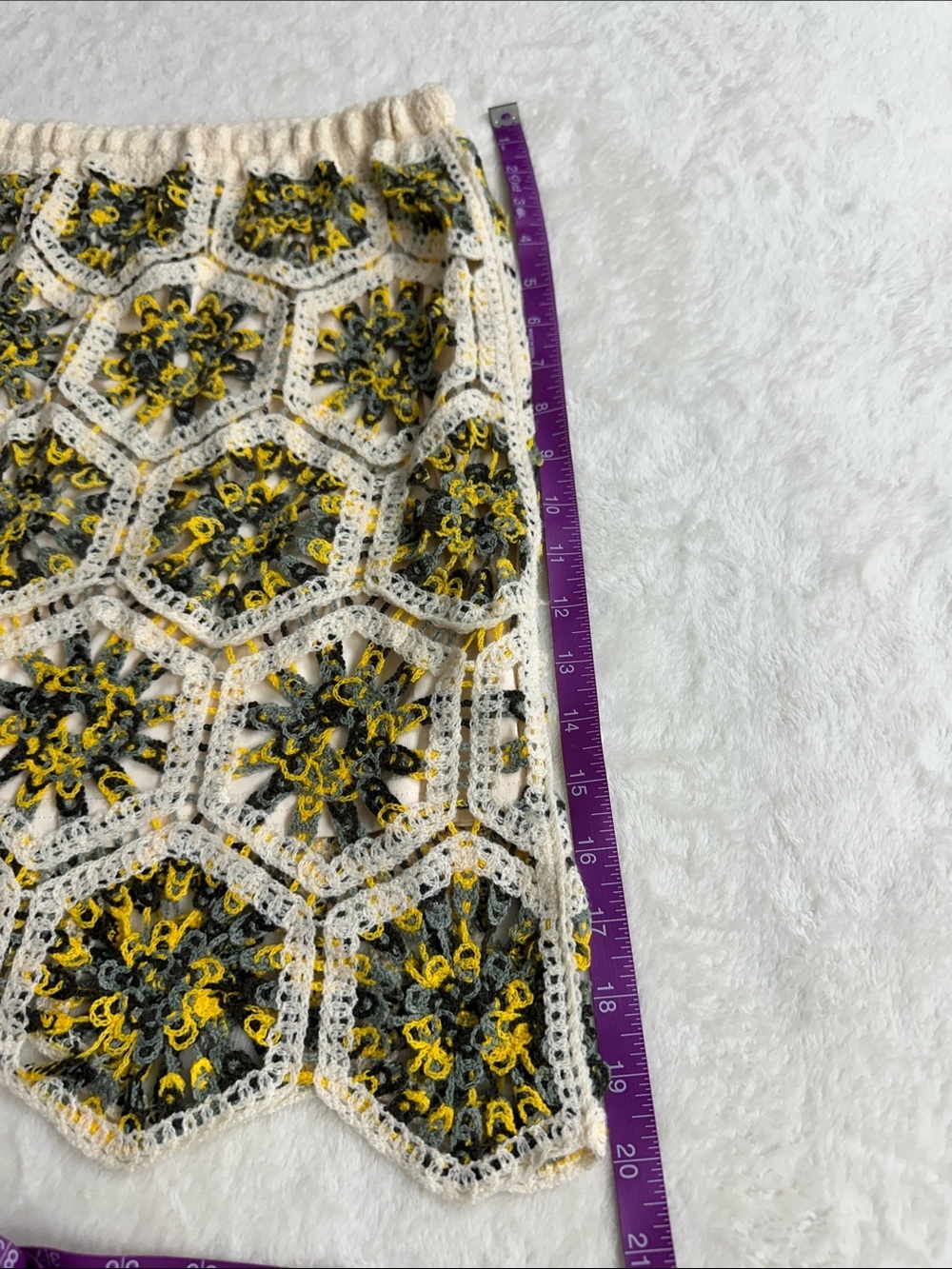 G & D Crochet Lace Hexagon A-Line Skirt in Cream, Yellow & Black - Picture 7 of 8